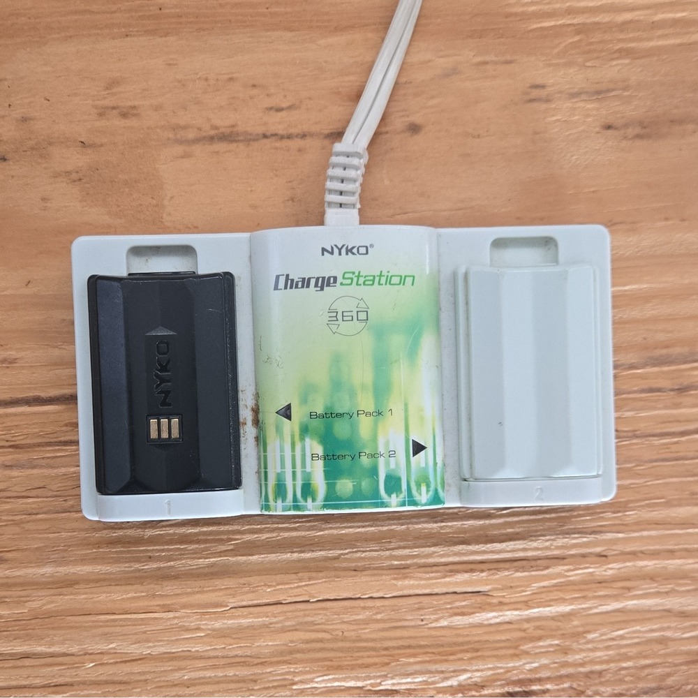 Nyko Charge Station 360 Dual Charging Dock Xbox 360 White